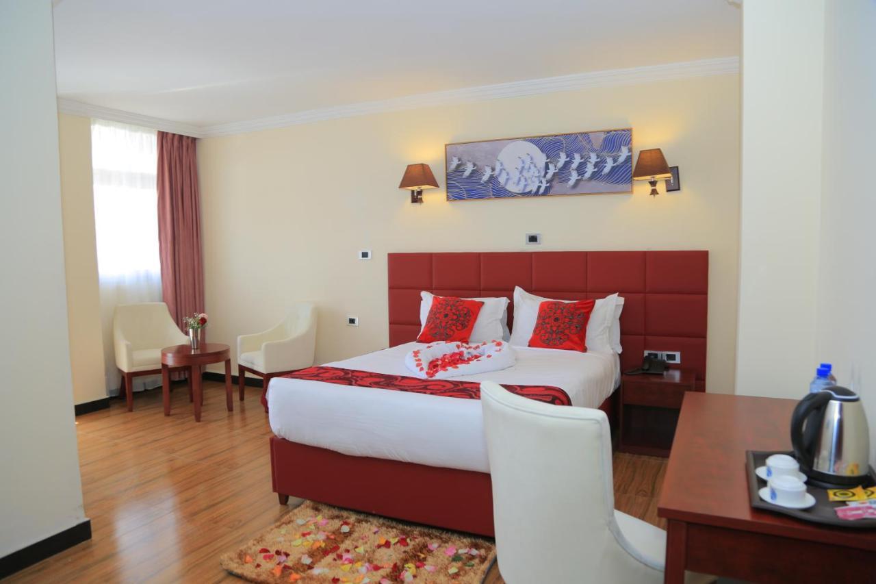 Moonlight Hotel Адис Абеба Екстериор снимка