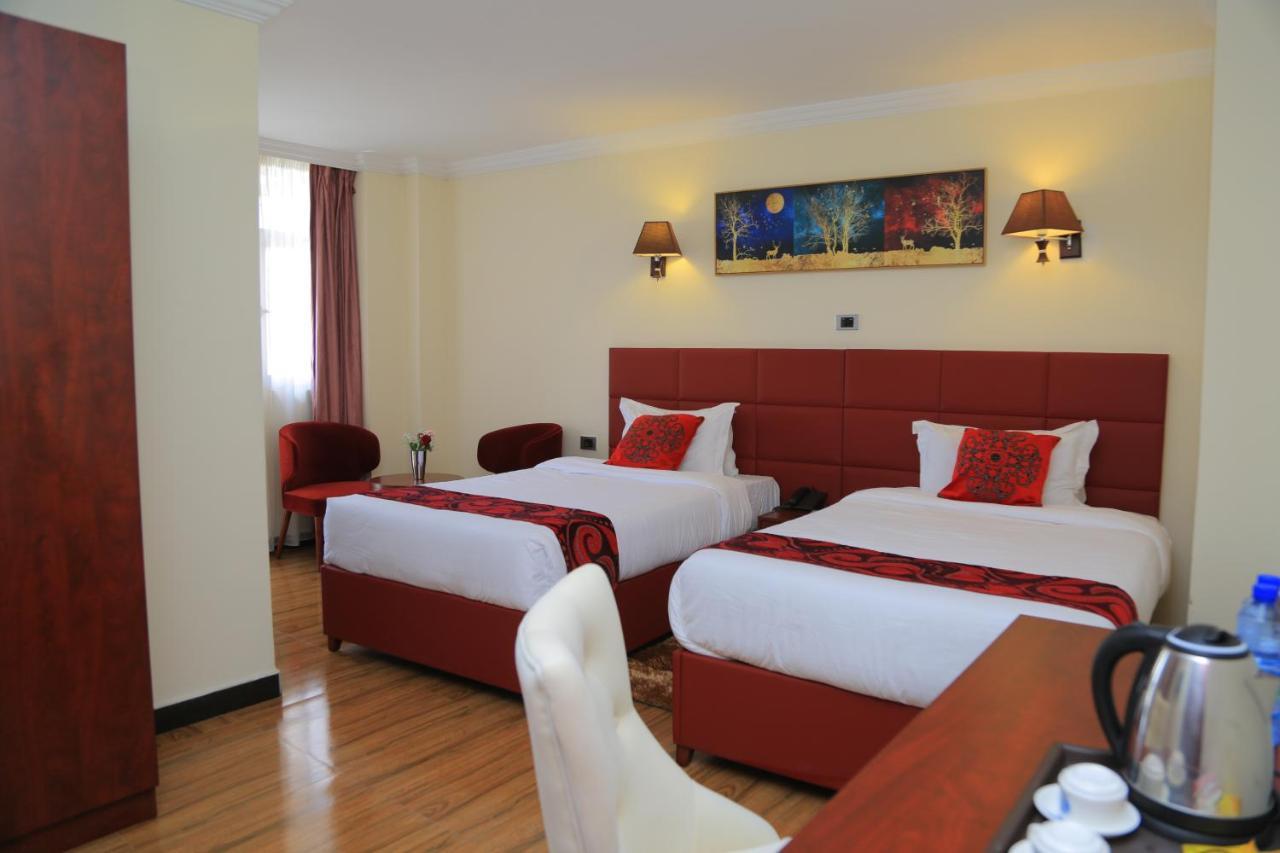 Moonlight Hotel Адис Абеба Екстериор снимка