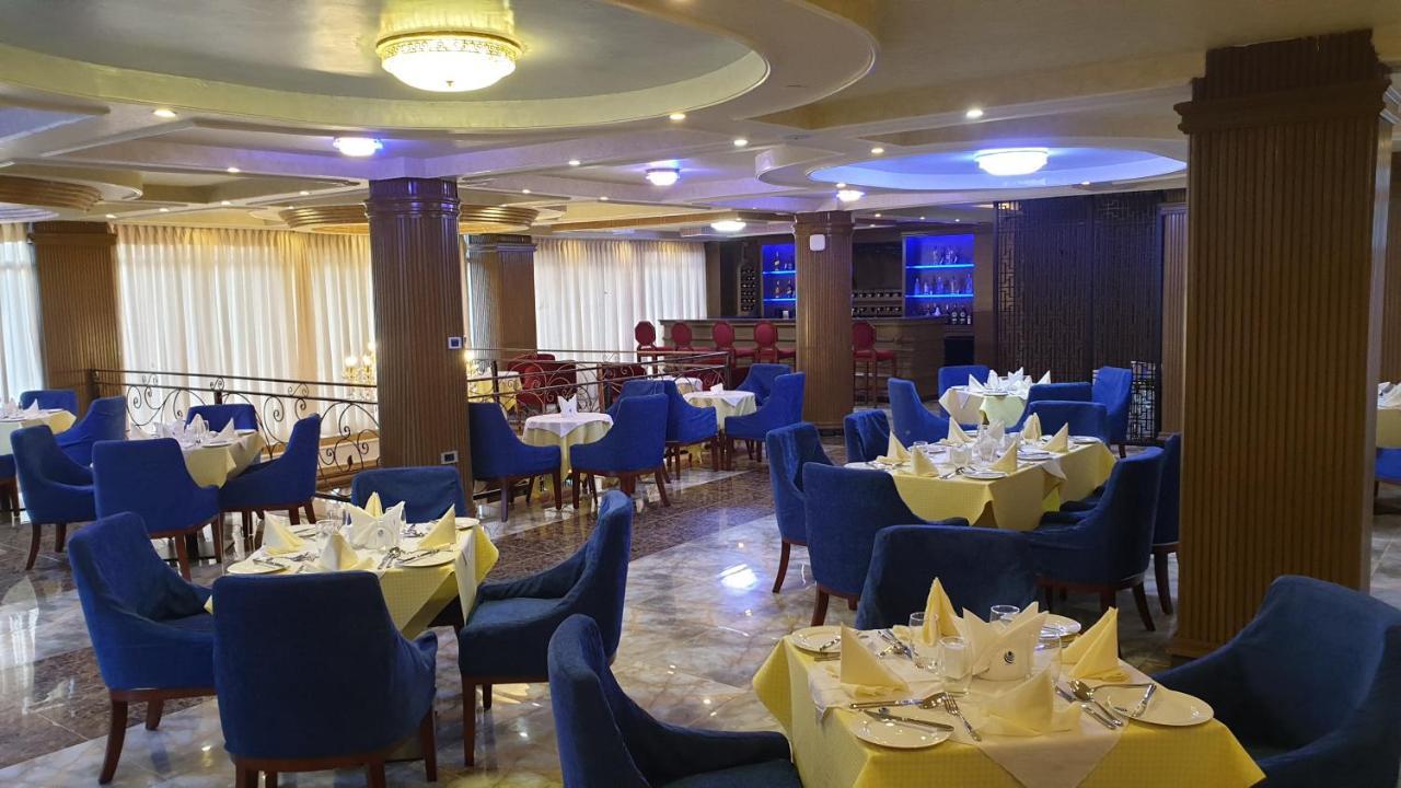 Moonlight Hotel Адис Абеба Екстериор снимка