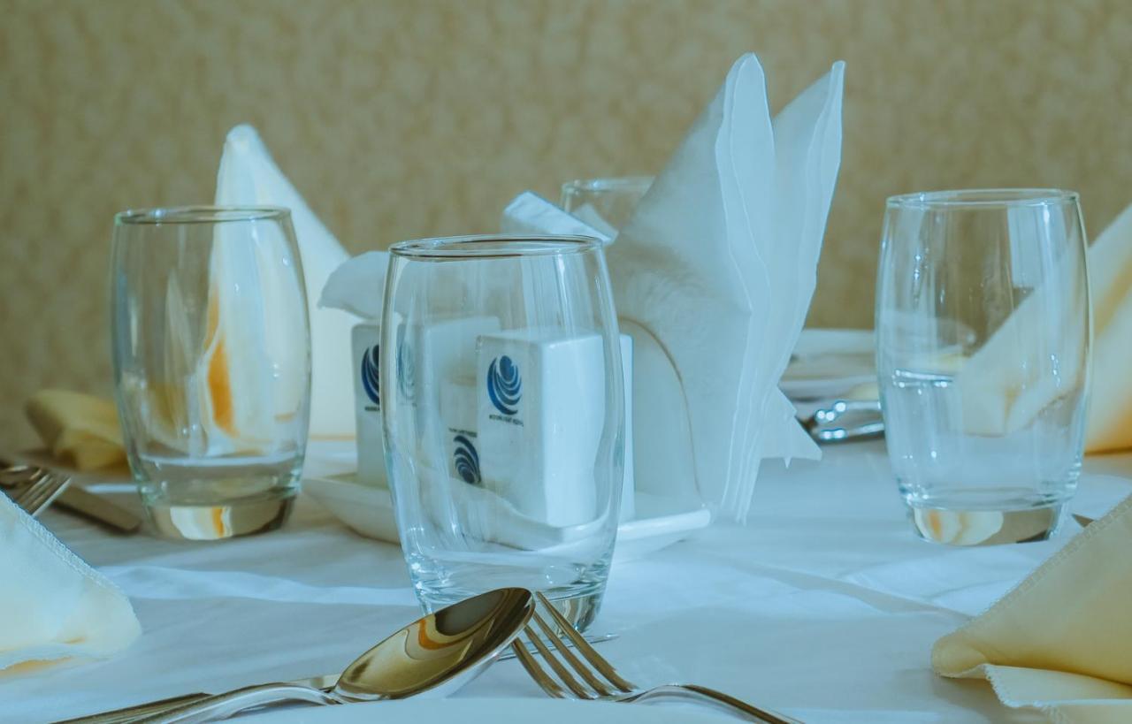 Moonlight Hotel Адис Абеба Екстериор снимка