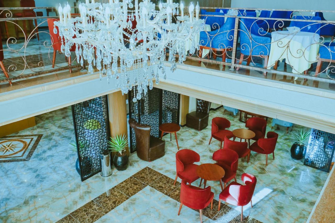 Moonlight Hotel Адис Абеба Екстериор снимка