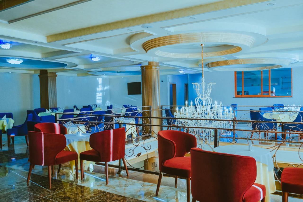 Moonlight Hotel Адис Абеба Екстериор снимка