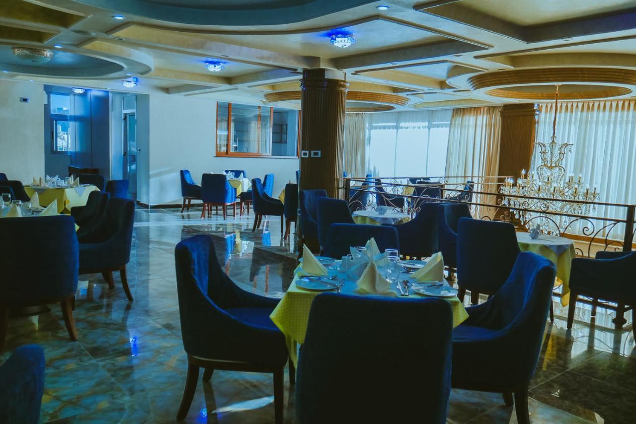 Moonlight Hotel Адис Абеба Екстериор снимка