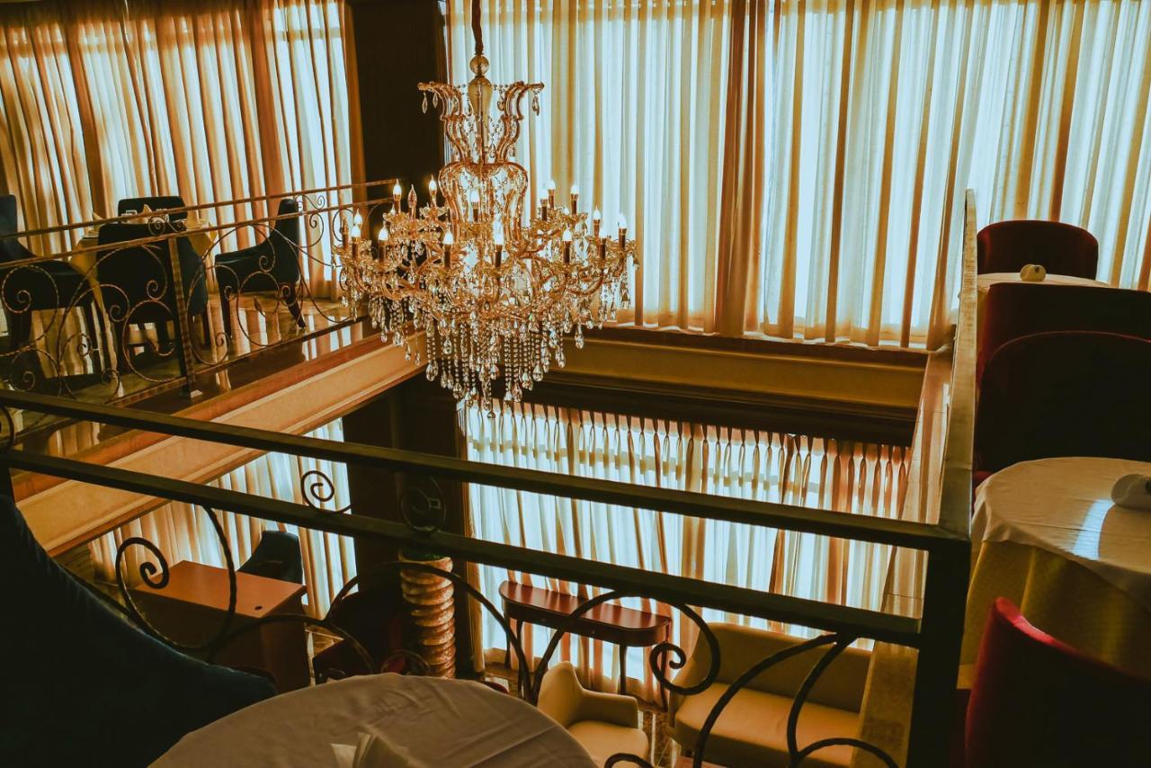 Moonlight Hotel Адис Абеба Екстериор снимка